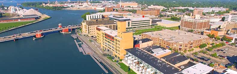 Green Bay skyline